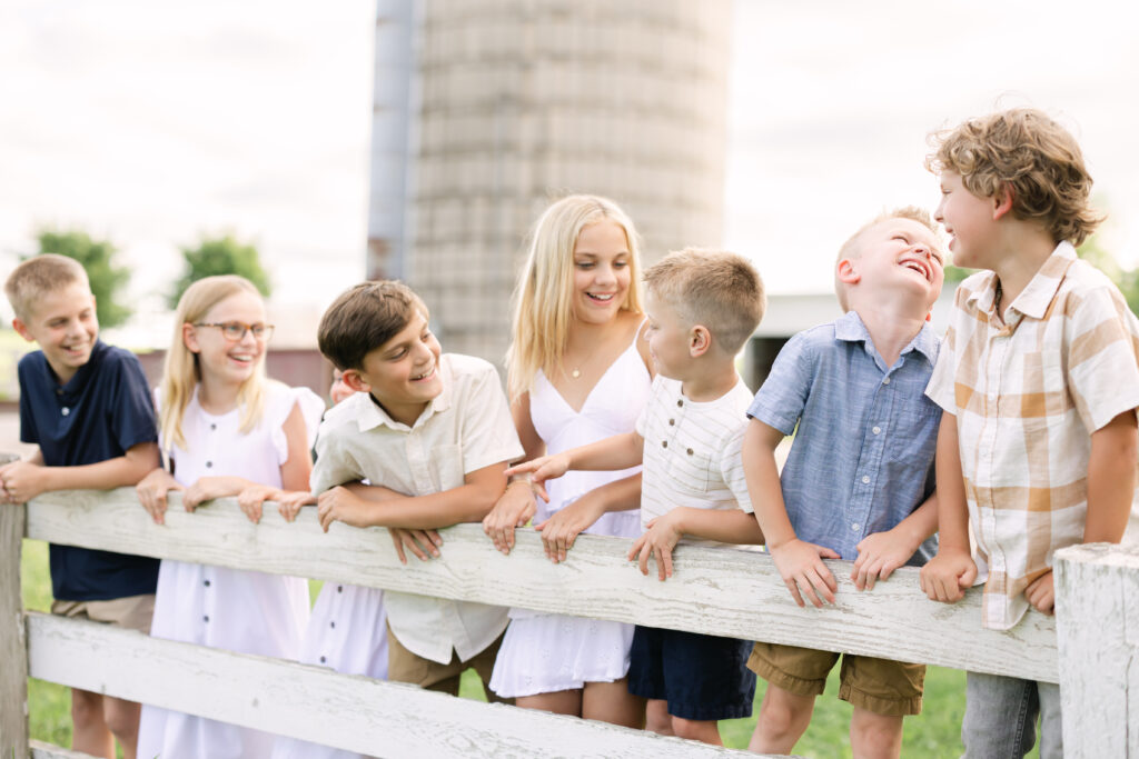 extended family photos in Lakeville, MN.